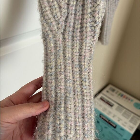 Wilfred Cropped Sweater - Picture 3 of 5